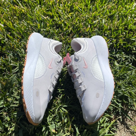 - NIKE React Escape Run Vast Grey/Pink Glaze Running shoes womens size 8 - Picture 6 of 14